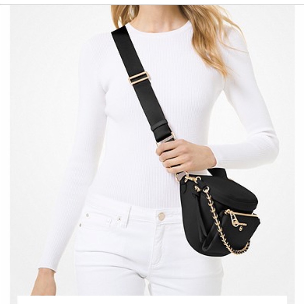New!! Michael Kors pebbled leather sling pack